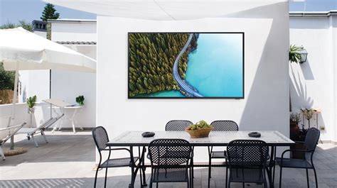 65インチテレビと宇宙の果てのカフェテラス